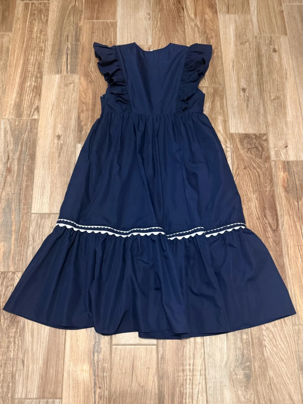 Entro Wishful Thinking Navy Flutter Sleeve Midi Dress - Picture 4 of 4